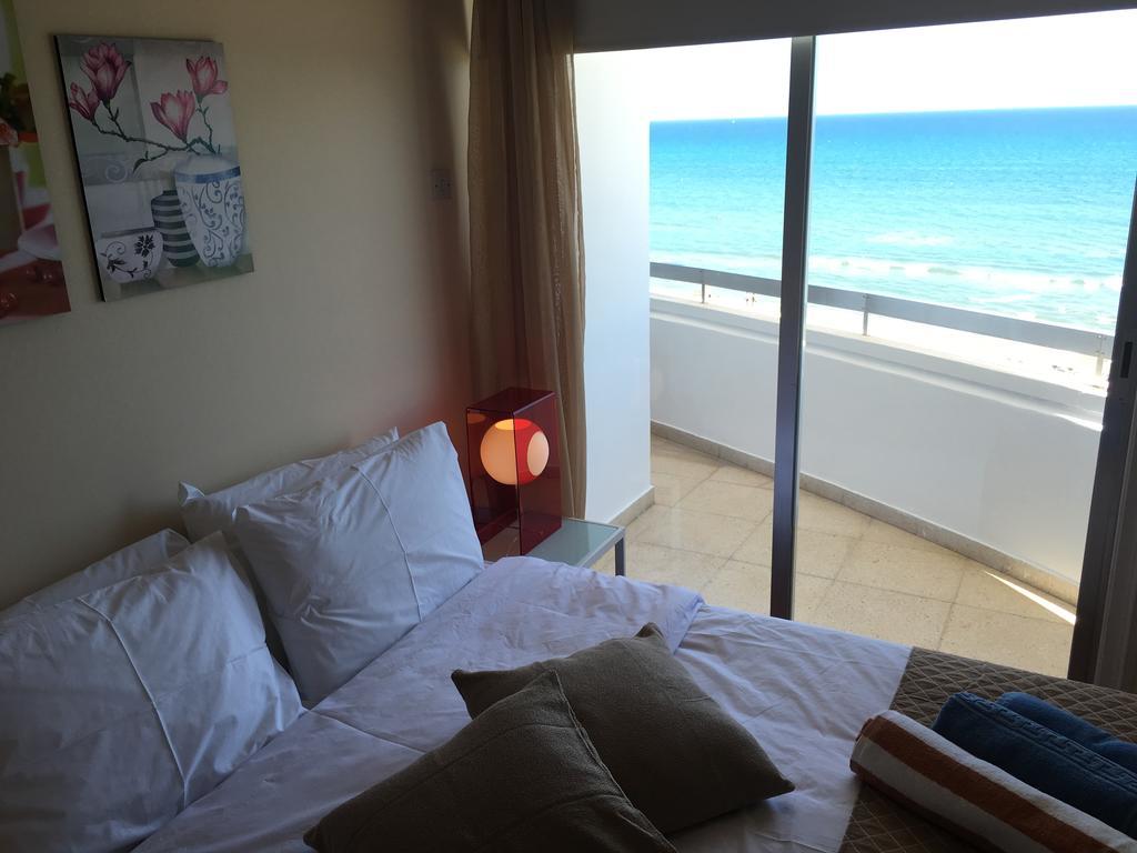לרנקה Alex Beach Apartment 51 מראה חיצוני תמונה
