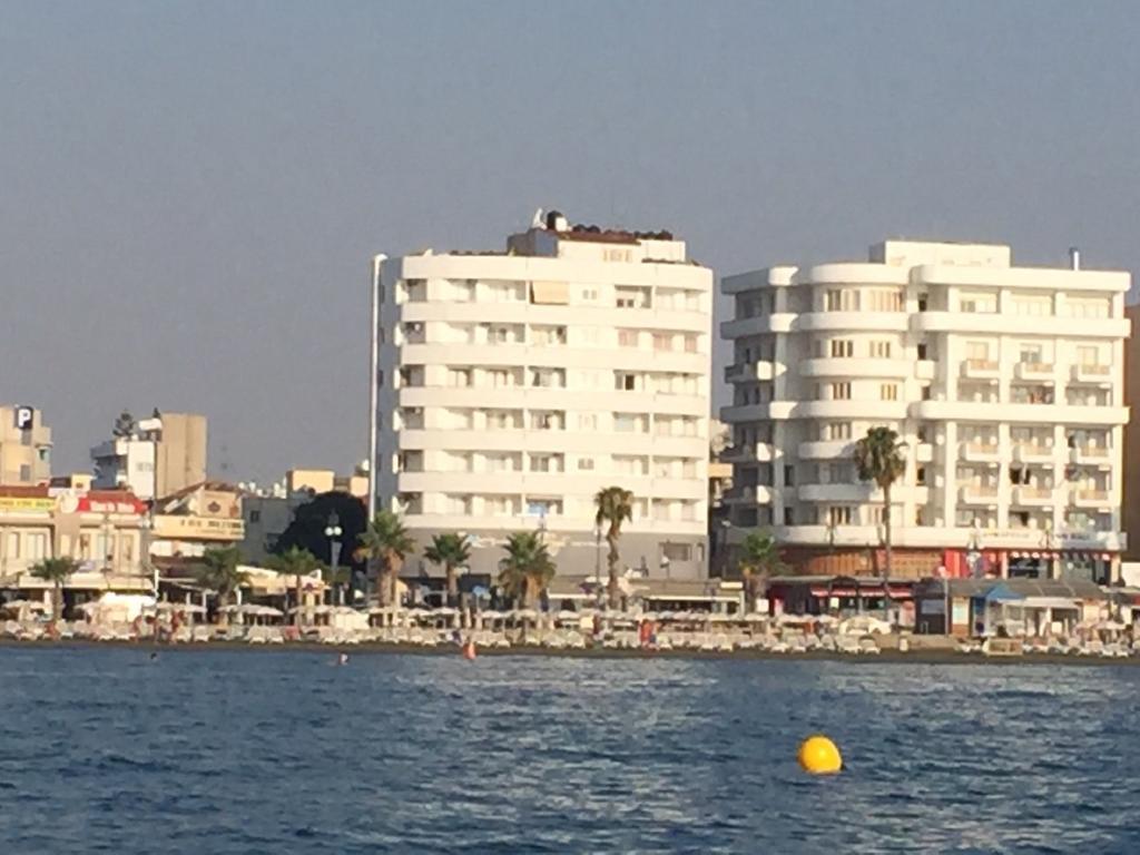 לרנקה Alex Beach Apartment 51 מראה חיצוני תמונה